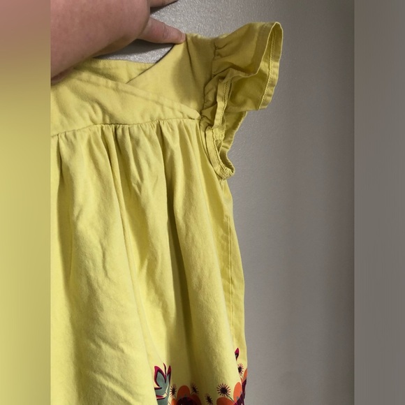 Tea Collection Girls 6 Yellow Flutter Sleeved Knee-Length Dress w/Floral Design - Picture 7 of 7